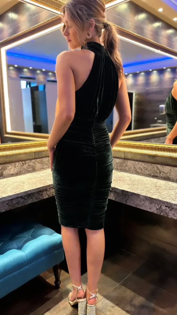 AX PARIS Going Out Dresses | Occasion Dresses^Aisla Green Velvet Halterneck Midi Dress