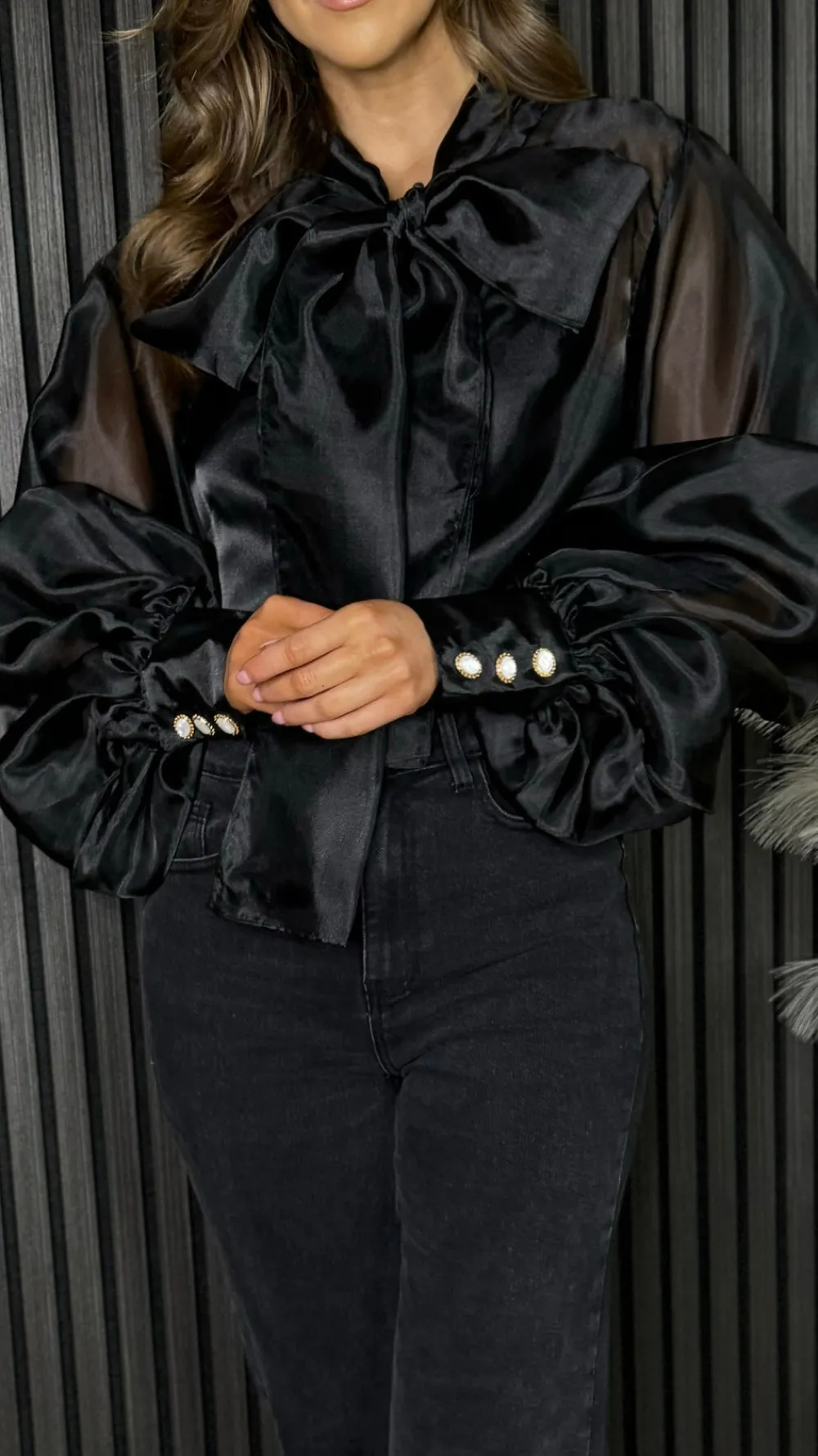 allie_black_large_bow_det_0.webp TIMELY Tops^Allie Black Large Bow Detail Top