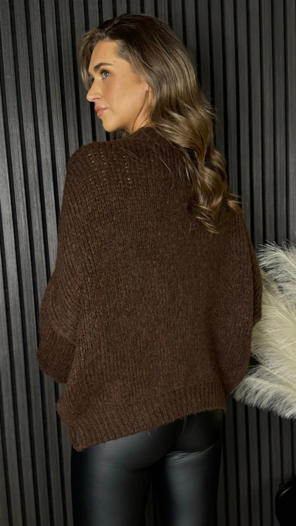 aston_chocolate_brown_chu_4.webp BELLAVIE Knitwear^Aston Chocolate Brown Chunky Knit Jumper