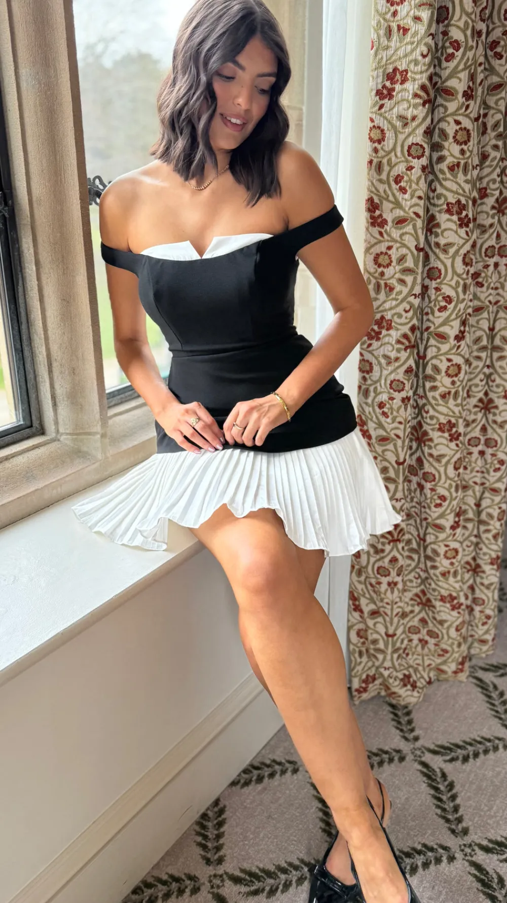 audrey_black_amp_white_of_5.webp CANDICE FAIRE Occasion Dresses | Mini Dresses^Audrey Black & White Off Shoulder Contrast Mini Dress