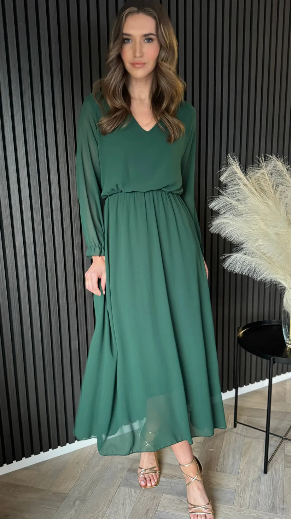 beatrix_forest_green_v_ne_3.webp ELLE STYLE Going Out Dresses | Occasion Dresses^Beatrix Forest Green V Neckline Midi Dress