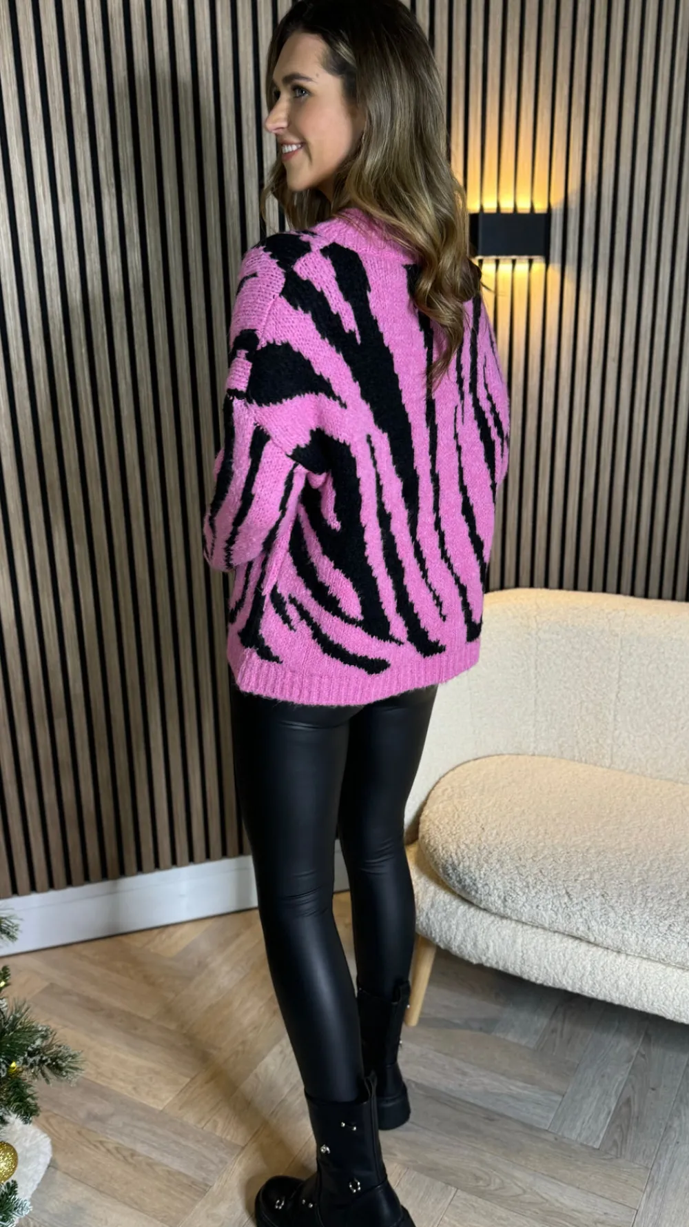 brooke_pink_amp_black_pri_4.webp ESTEE BROWN Knitwear^Brooke Pink & Black Printed Knit Jumper