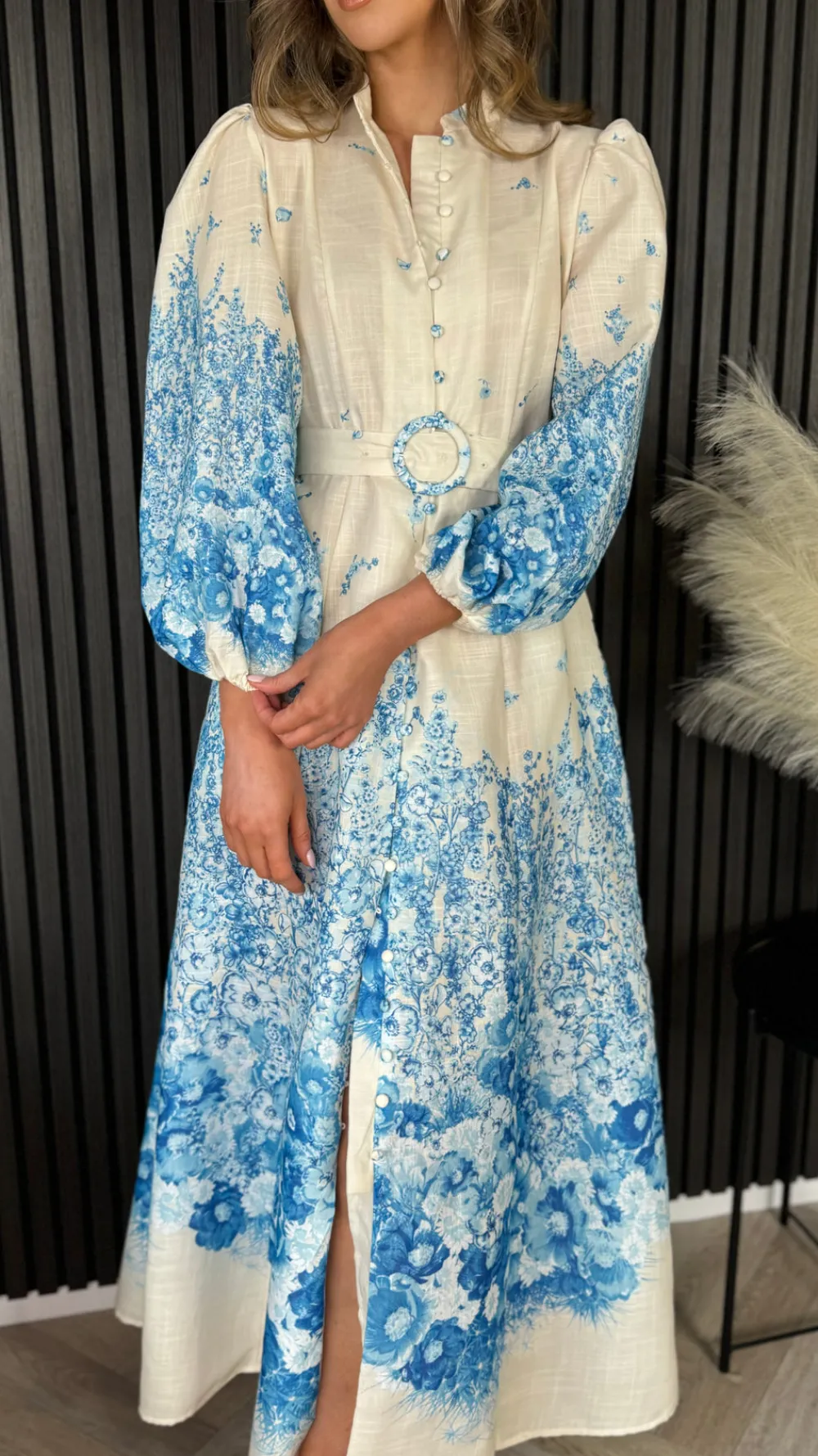 cassie_beige_amp_blue_flo_12.webp TIMELY Going Out Dresses | Occasion Dresses^Cassie Beige & Blue Floral Printed Midi Dress