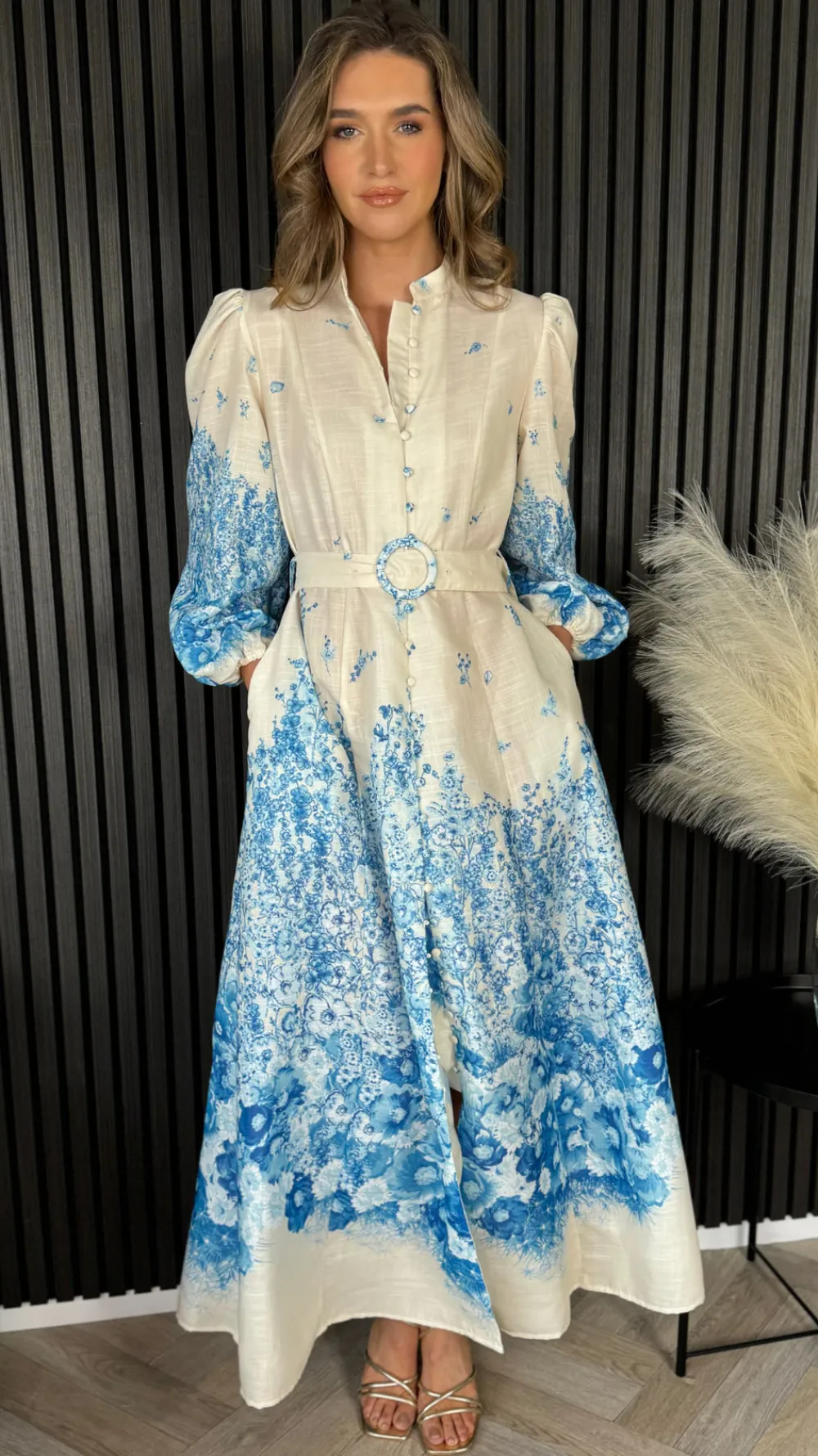 cassie_beige_amp_blue_flo_13.webp TIMELY Going Out Dresses | Occasion Dresses^Cassie Beige & Blue Floral Printed Midi Dress