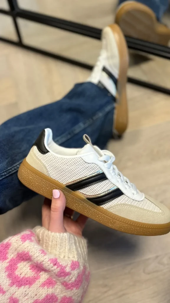 JM DIAMANT Trainers^Charley White With Black Stripe Detail Trainers