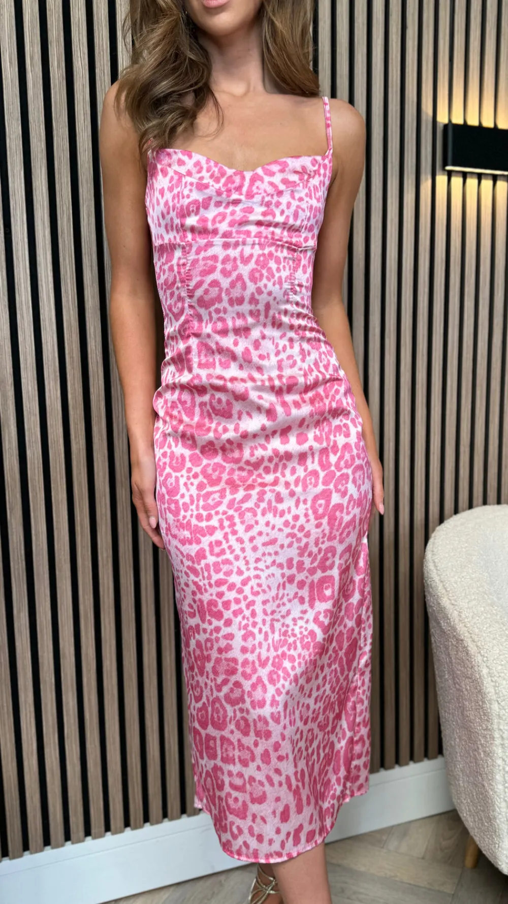 charmaine_pink_leopard_pr_3.webp COPPEROSE Going Out Dresses | Occasion Dresses^Charmaine Pink Leopard Print Tie Back Detail Midi Dress