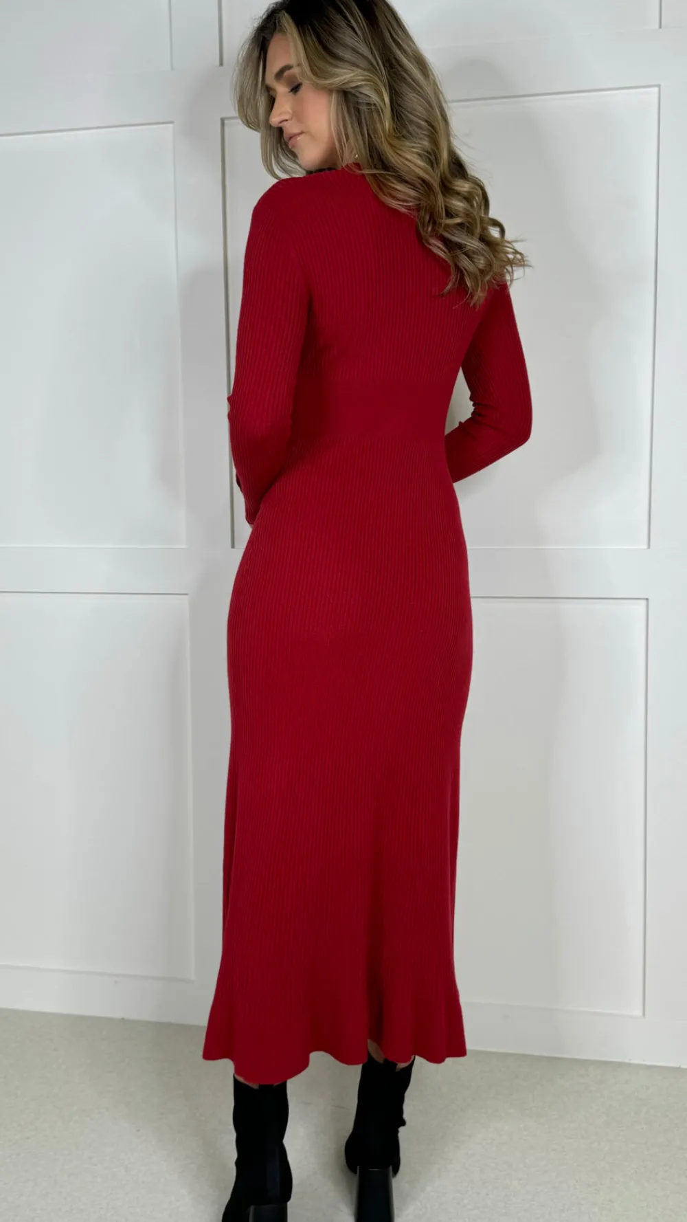 claudelle_burgundy_ribbed_7.webp COPPEROSE Knitwear | Day Dresses^Claudelle Burgundy Ribbed Midi Dress