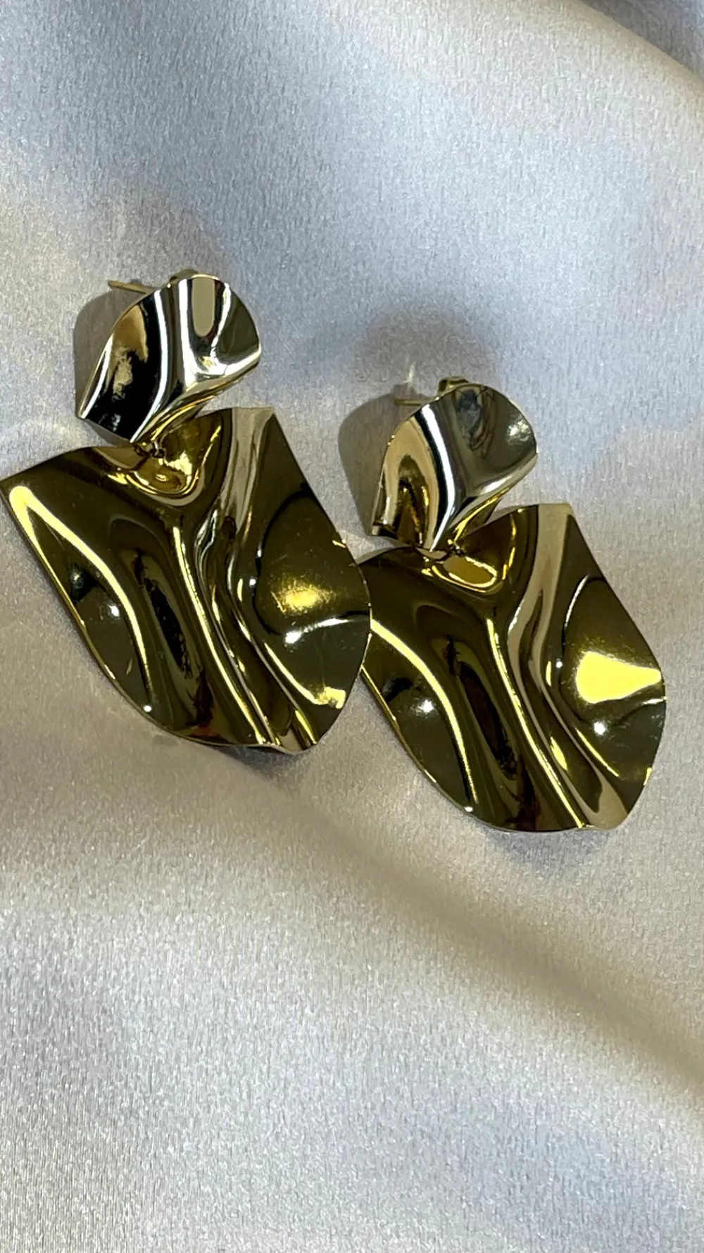 clio_gold_double_irregula_0.webp PARIS FASHION SHOPS Jewellery^Clio Gold Double Irregular Wavy Plate Earrings