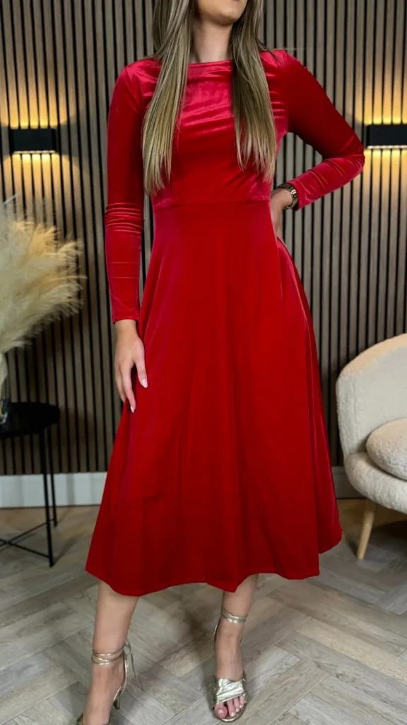ATTENTIF Fitted Dresses | Going Out Dresses^Courtney Red Round Neck Velvet Midi Dress