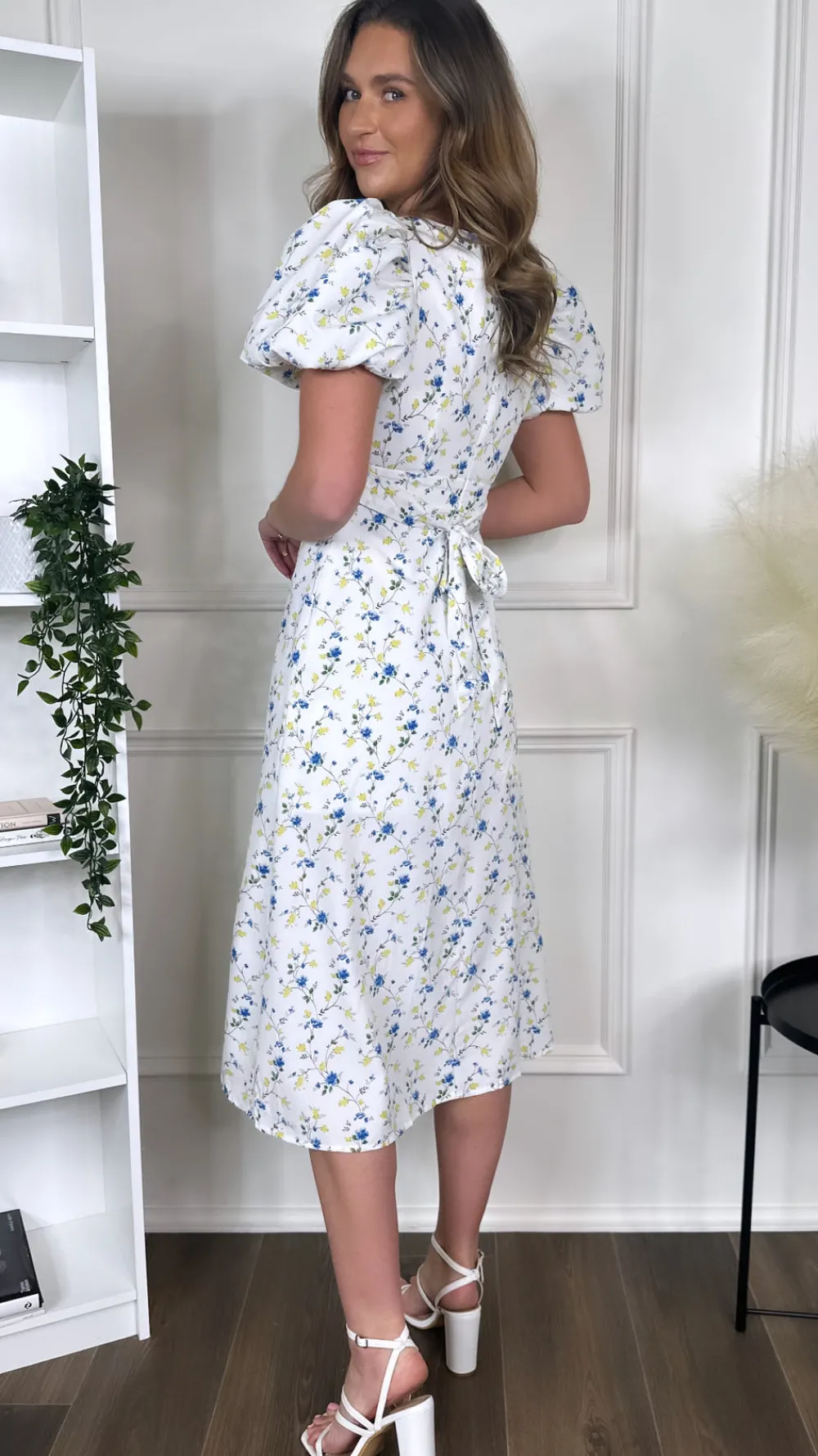 demi_blue_floral_square_n_2.webp GIRL IN MIND Going Out Dresses | Occasion Dresses^Demi Blue Floral Square Neck Midi Dress
