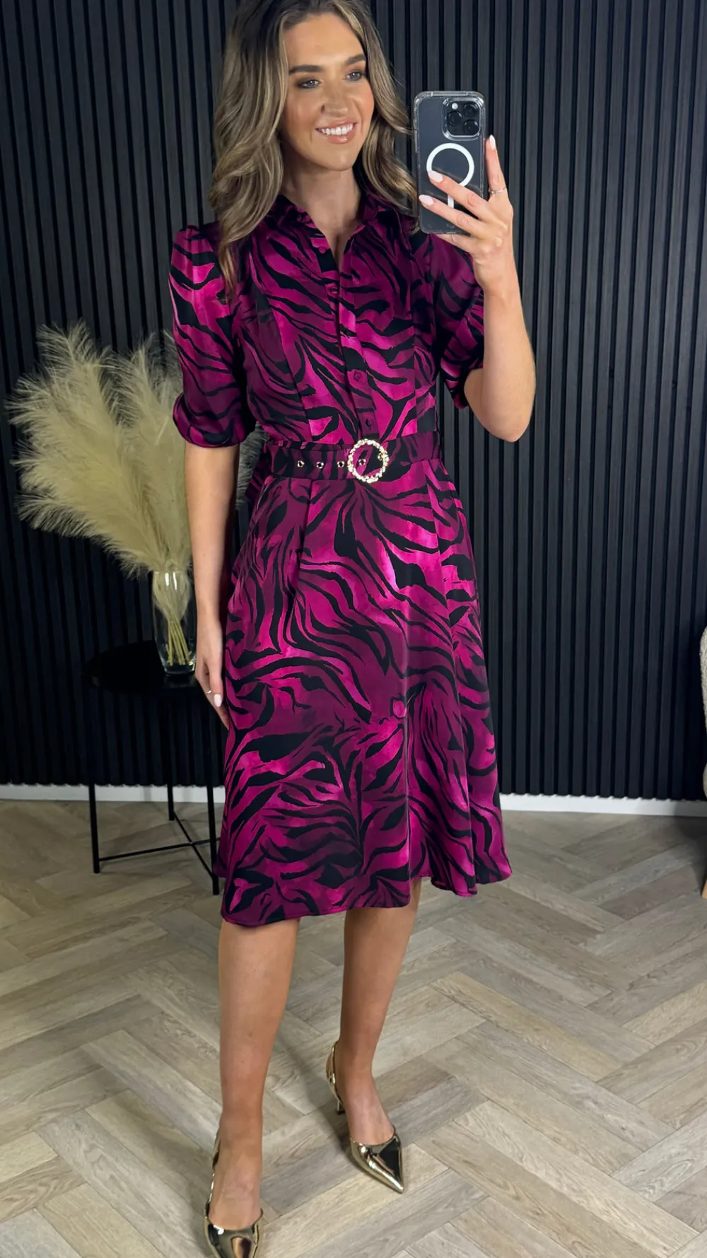 dervla_pink_amp_black_leo_4.webp GIRL IN MIND Going Out Dresses | Occasion Dresses^Dervla Pink & Black Leopard Print Collared Midi Dress