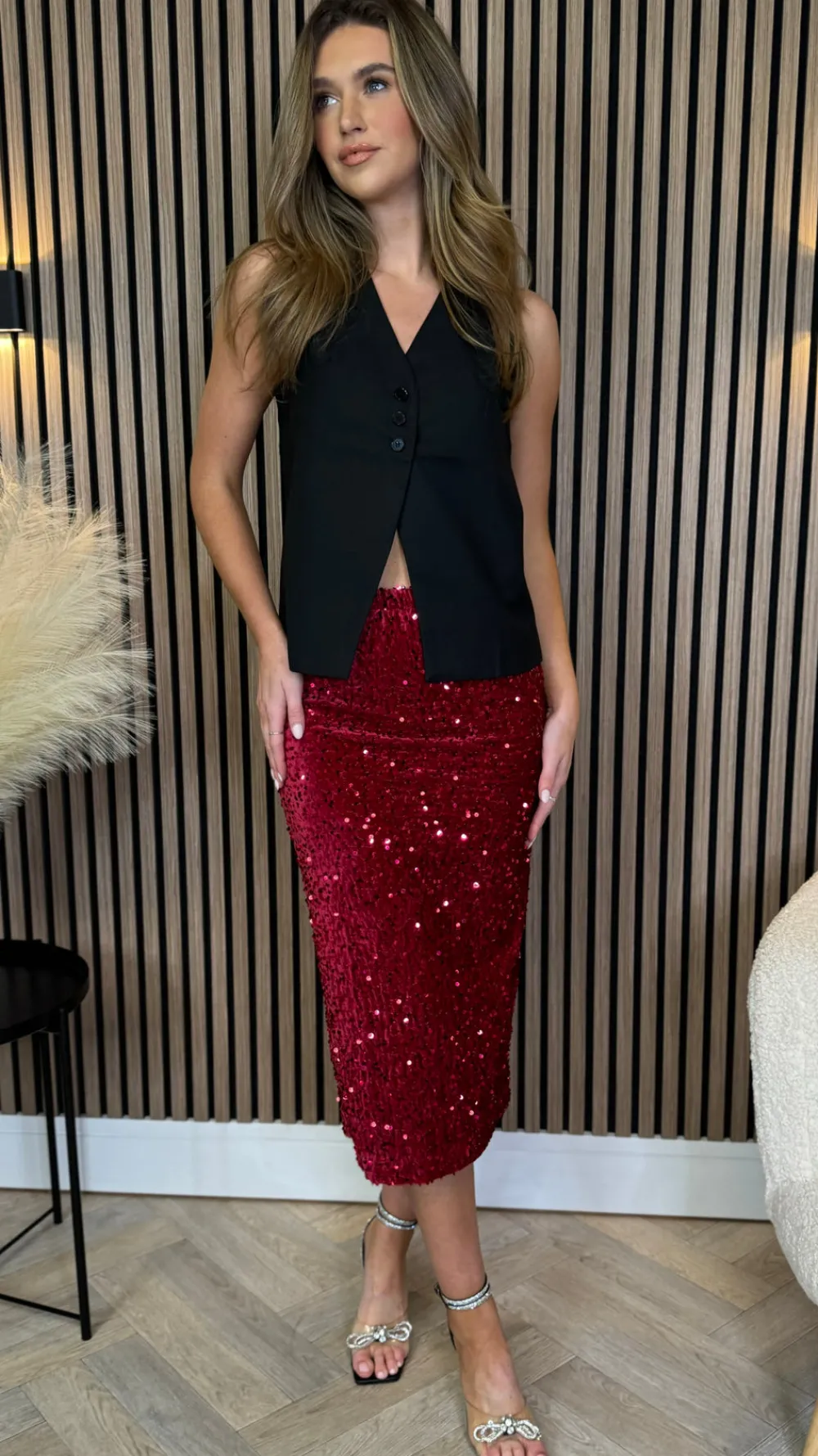 dervla_red_sequin_midi_sk_4.webp LORIANE Skirts & Shorts^Dervla Red Sequin Midi Skirt