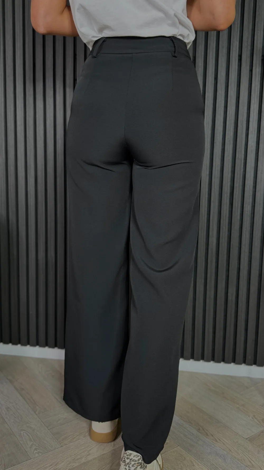 effie_black_wide_leg_trou_5.webp ESTEE BROWN Trousers^Effie Black Wide Leg Trousers