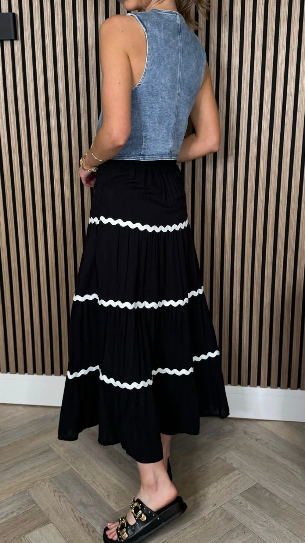 evelyn_black_amp_white_tr_2.webp COPPEROSE Skirts & Shorts | Going Out Dresses^Evelyn Black & White Trimmed Midi Skirt