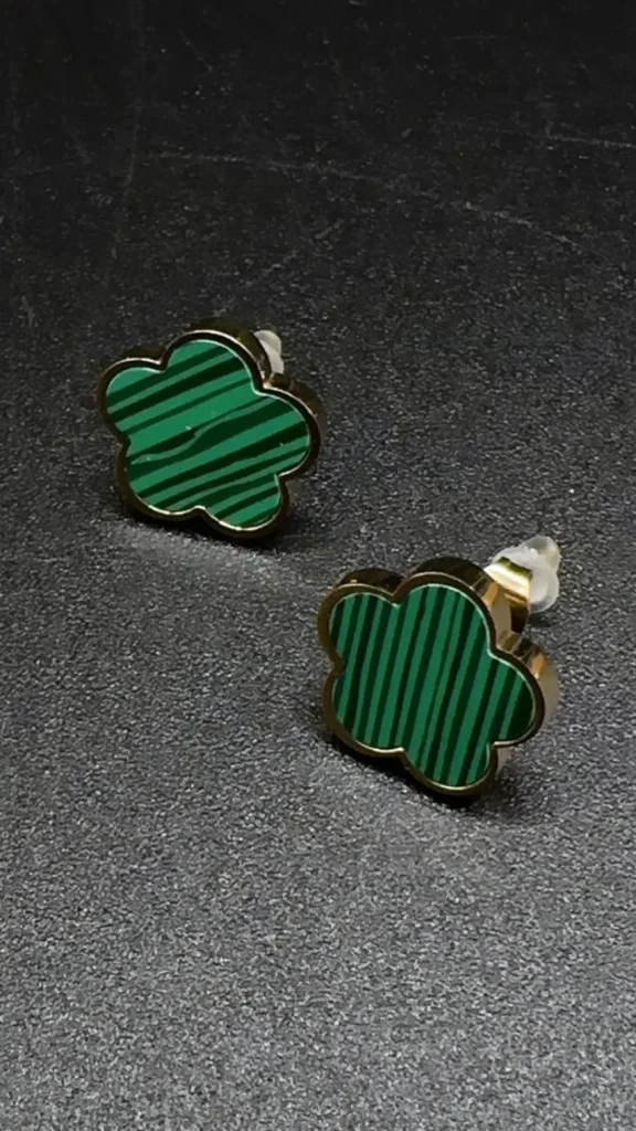 EMILY Jewellery^Frankie Green Flower Earrings