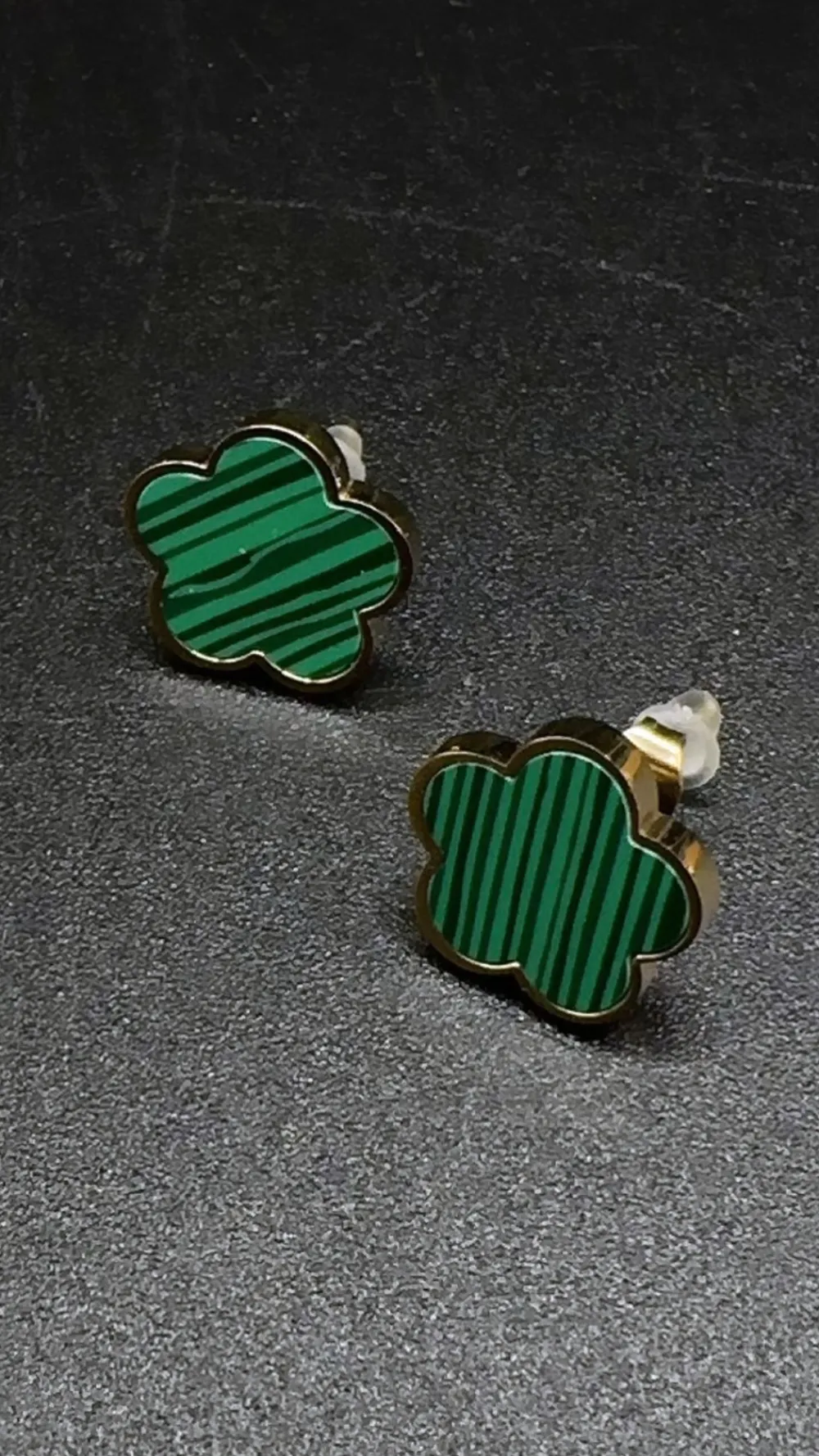 frankie_green_flower_earr_0.webp EMILY Jewellery^Frankie Green Flower Earrings