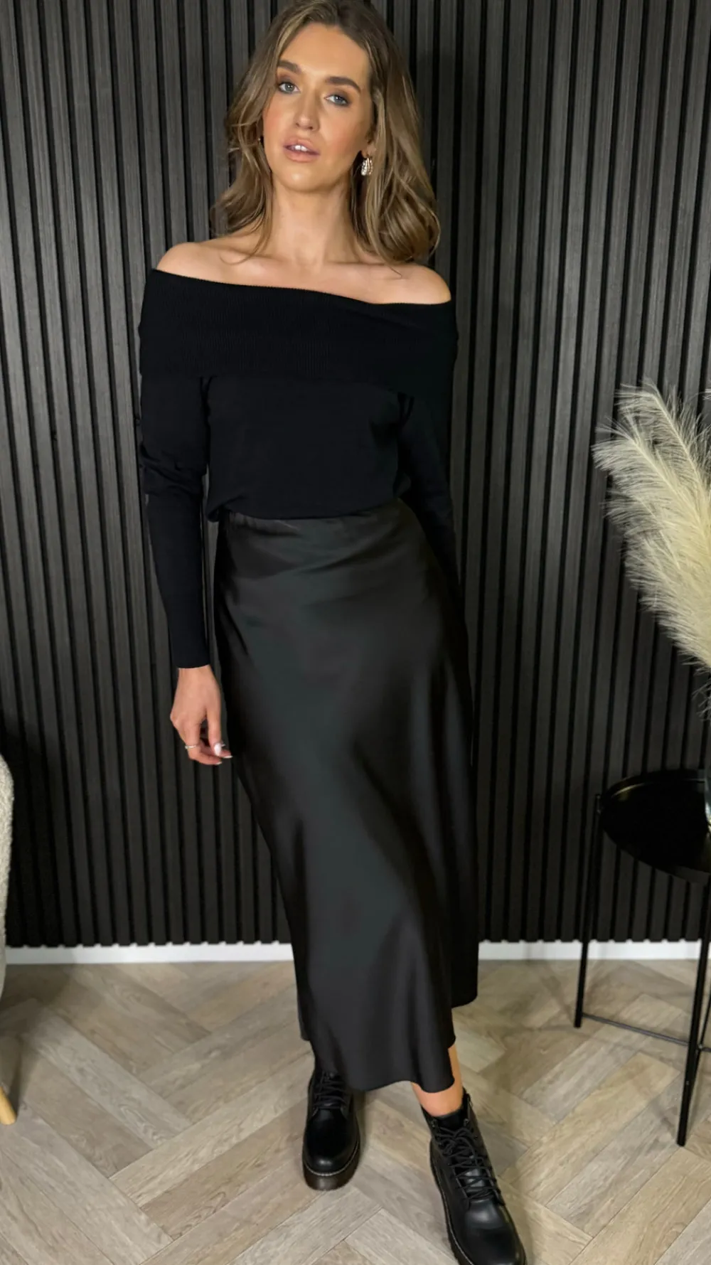 gabi_black_wide_neck_knit_2.webp SEVEN SEPT Knitwear^Gabi Black Wide Neck Knit Jumper