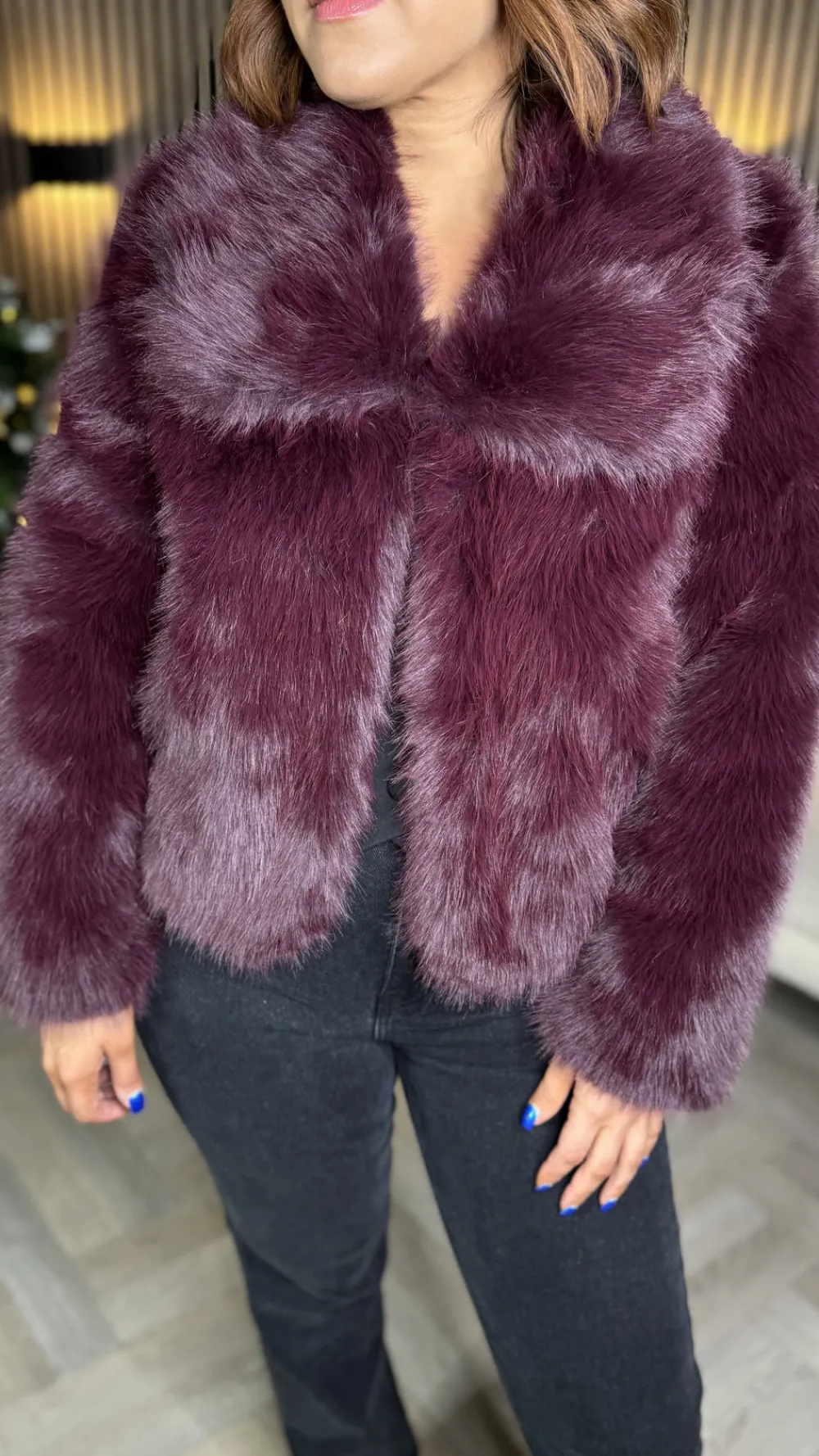 georgia_burgundy_collared_0.webp COPPEROSE Coats & Jackets^Georgia Burgundy Collared Fur Detail Jacket