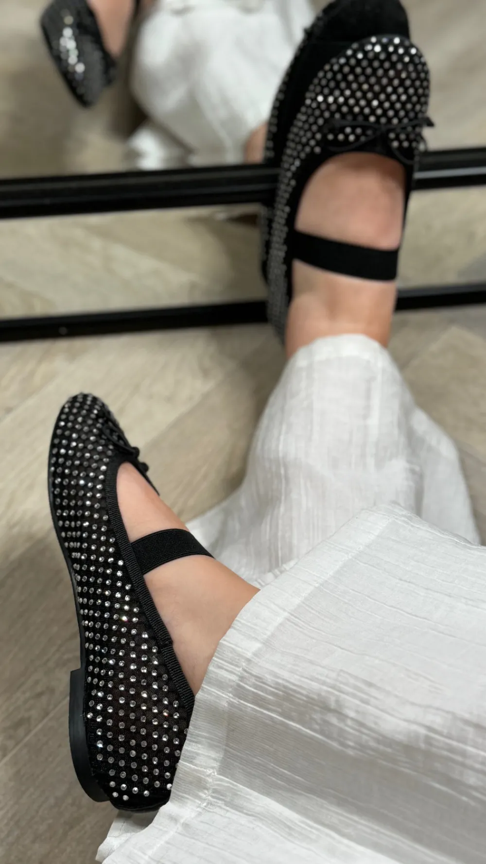 harper_black_decorative_b_1.webp PARIS FASHION SHOPS Flats^Harper Black Decorative Bow Ballerinas