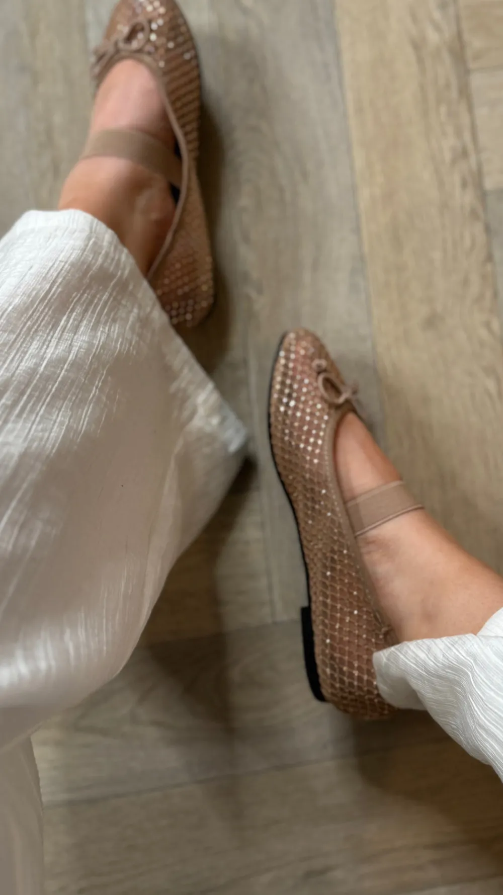 harper_champagne_decorati_0.webp PARIS FASHION SHOPS Flats^Harper Champagne Decorative Bow Ballerinas