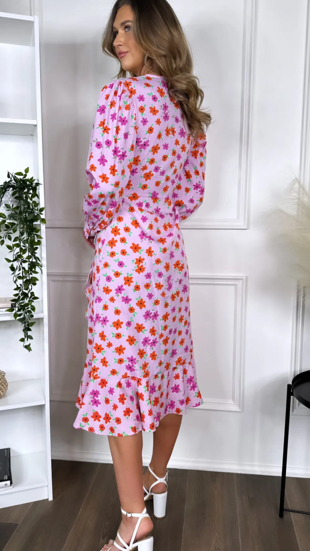 juliet_lilac_printed_flor_2.webp INFLUENCE Going Out Dresses | Occasion Dresses^Juliet Lilac Printed Floral Wrap Midi Dress