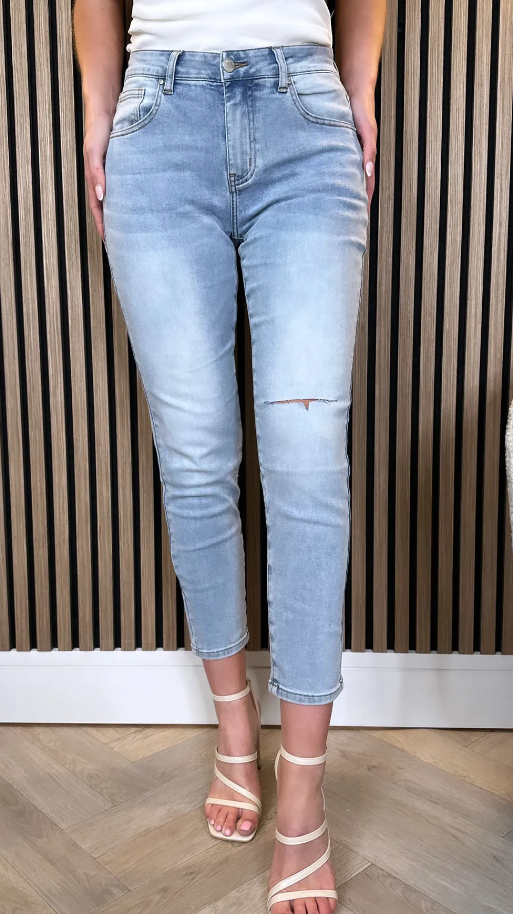 keke_light_blue_ripped_kn_0.webp NINA CARTER Jeans^Keke Light Blue Ripped Knee Boyfriend Jeans