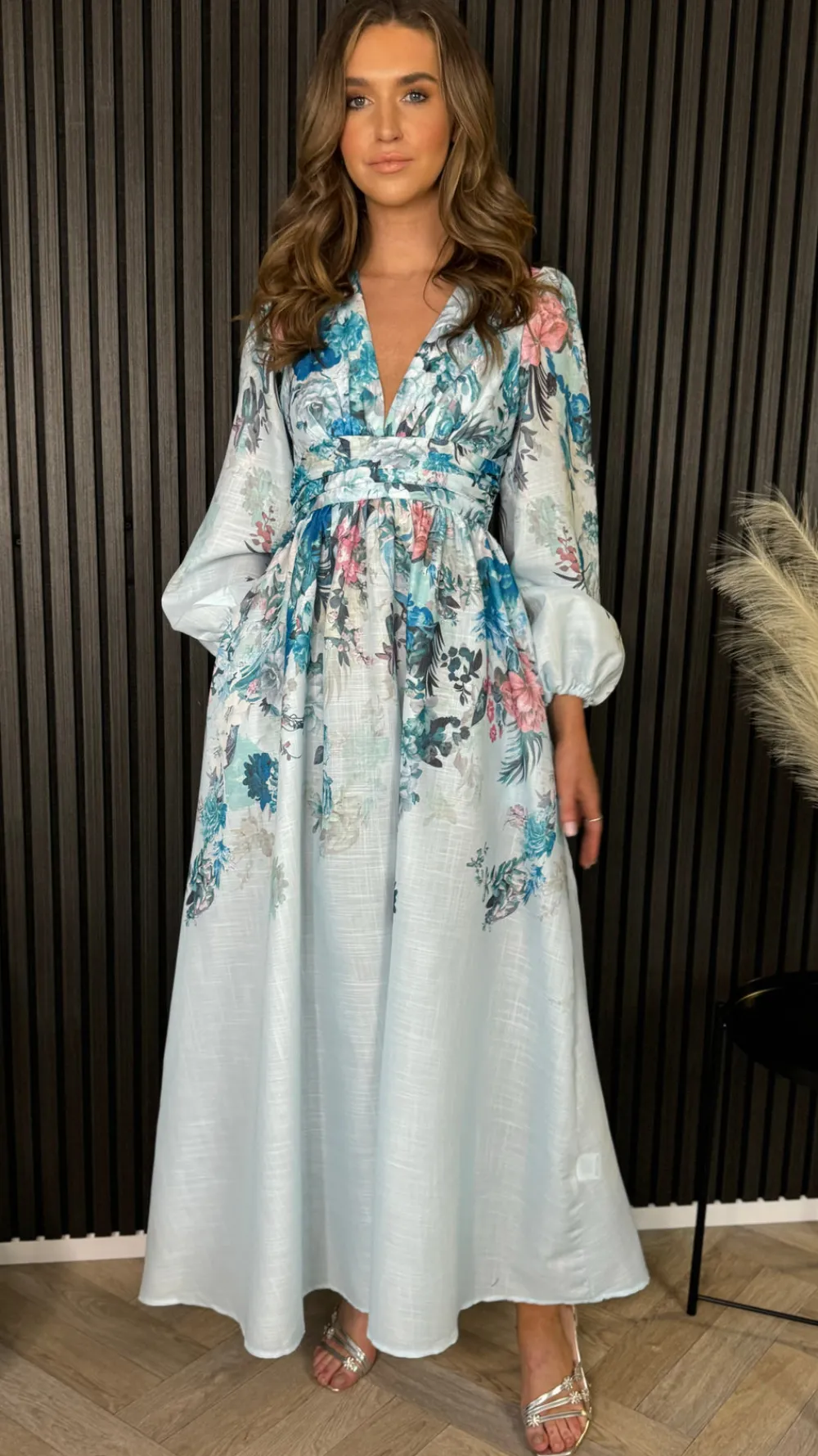 louise_blue_floral_printe_1.webp TIMELY Going Out Dresses | Occasion Dresses^Louise Blue Floral Printed Midi Dress