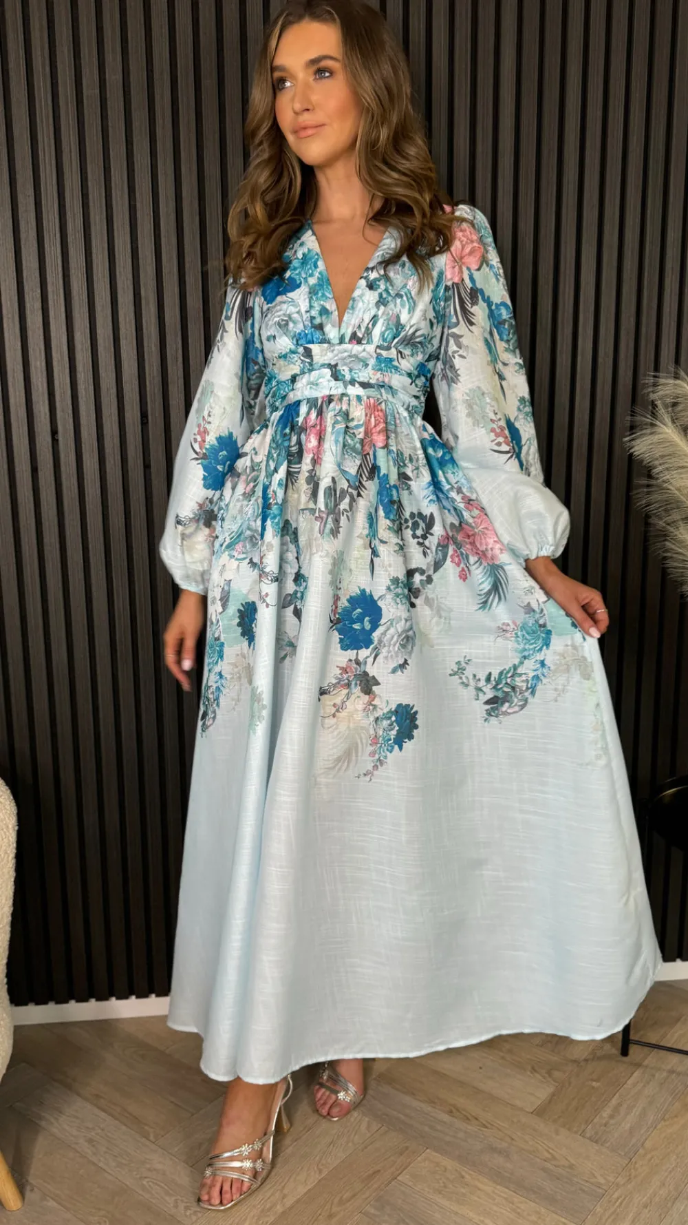 louise_blue_floral_printe_3.webp TIMELY Going Out Dresses | Occasion Dresses^Louise Blue Floral Printed Midi Dress