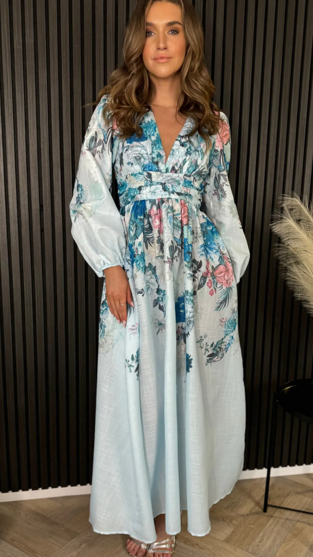 louise_blue_floral_printe_4.webp TIMELY Going Out Dresses | Occasion Dresses^Louise Blue Floral Printed Midi Dress