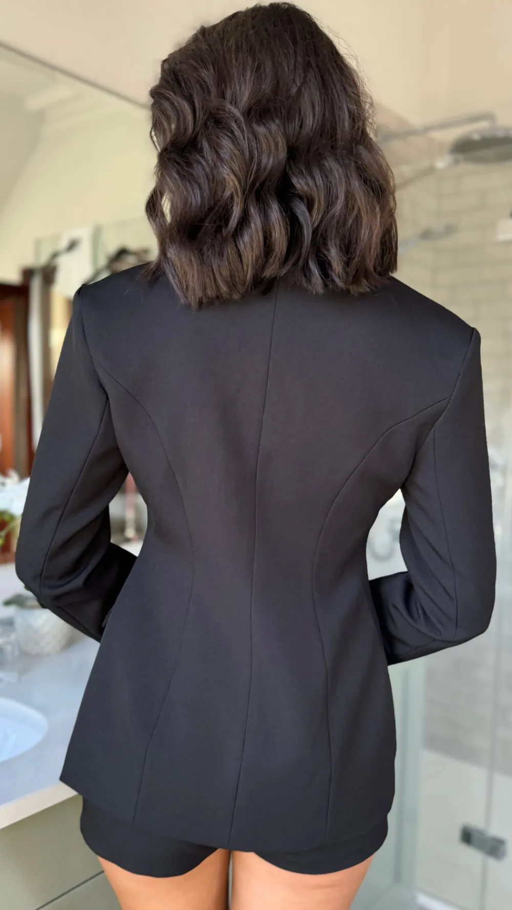 maia_black_tailored_butto_3.webp VERA LUCY Blazers^Maia Black Tailored Button Down Blazer