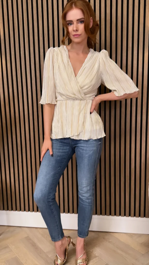 GIRL IN MIND Tops^Maisie White & Gold Metallic Top