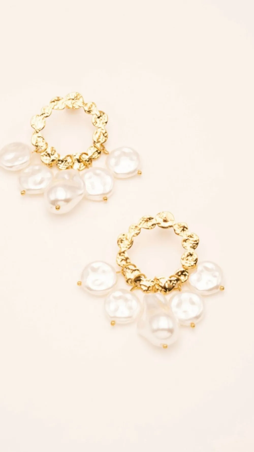 maven_gold_hoop_with_hang_1.webp PARIS FASHION SHOPS Jewellery^Maven Gold Hoop With Hanging Pearl Detail Earrings