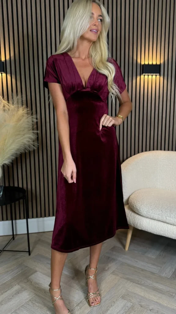 COPPEROSE Going Out Dresses | Occasion Dresses^Merritt Burgundy V Neckline Velvet Finish Midi Dress