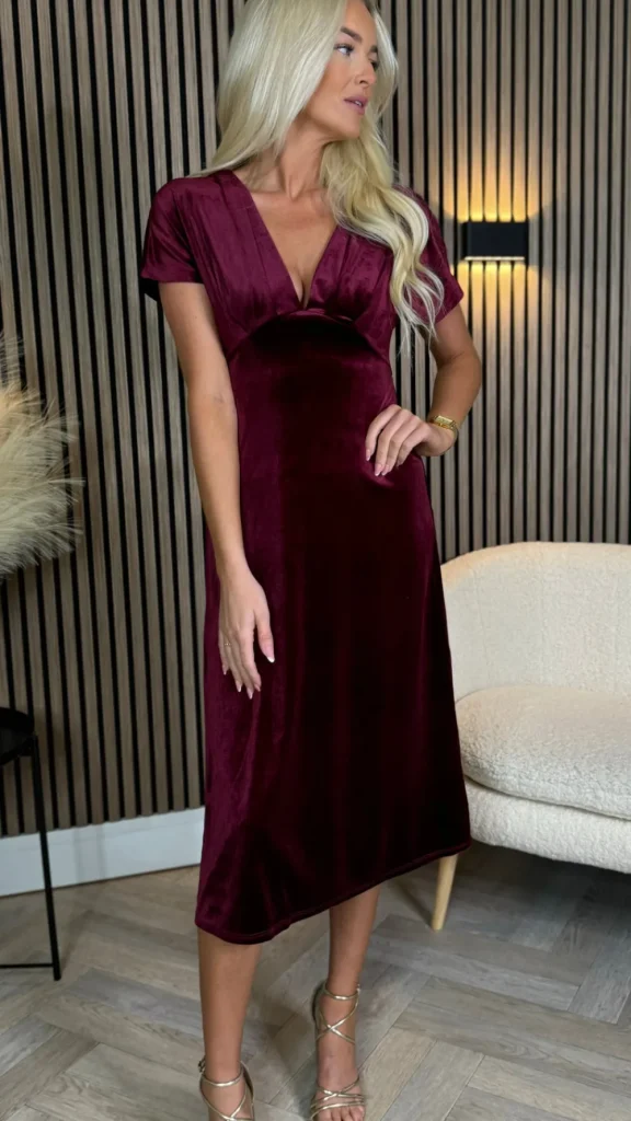 COPPEROSE Going Out Dresses | Occasion Dresses^Merritt Burgundy V Neckline Velvet Finish Midi Dress
