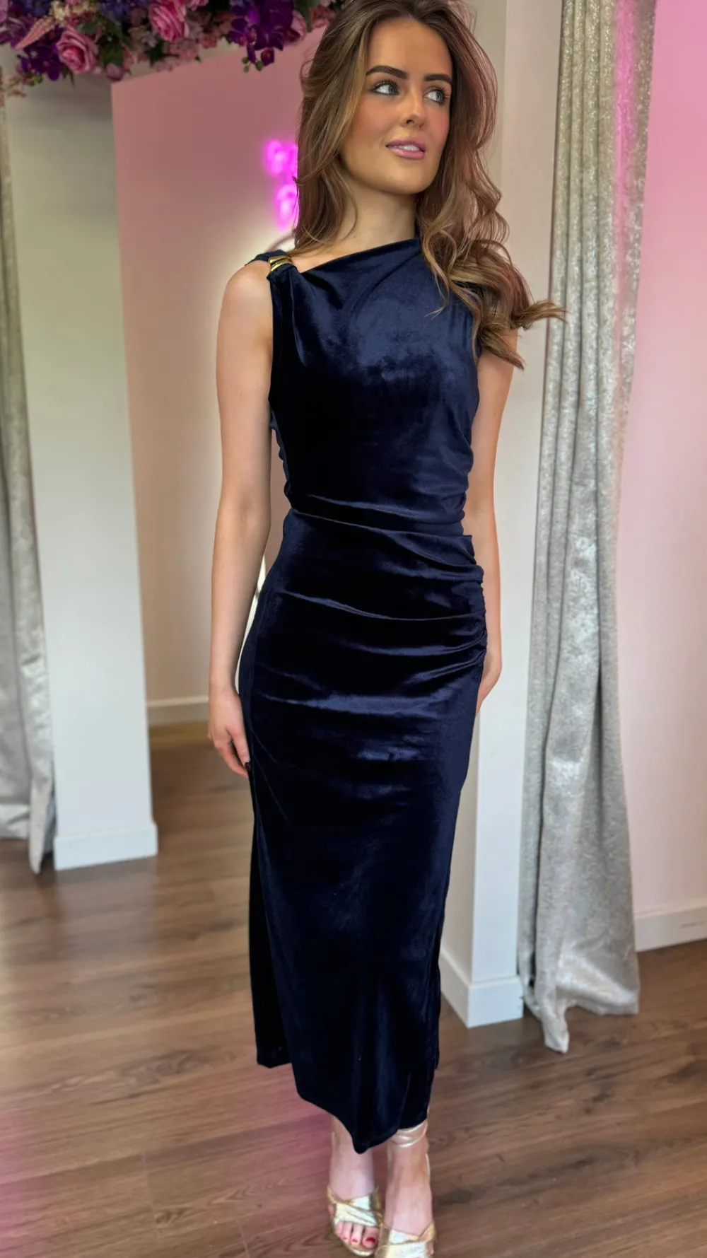 monroe_navy_velvet_finish_2.webp COPPEROSE Fitted Dresses | Going Out Dresses^Monroe Navy Velvet Finish Shoulder Detail Midi Dress