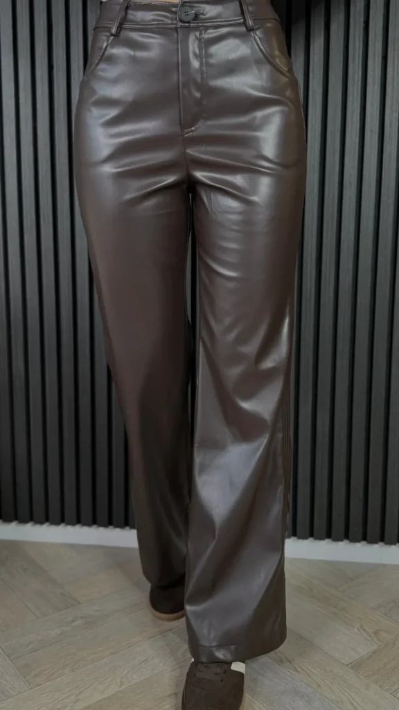 ELENZA Trousers^Nylah Brown Leather Look Straight Leg Trousers