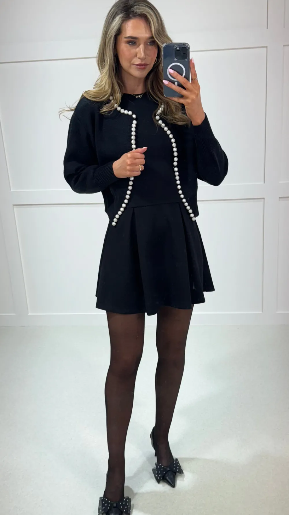 ophelia_black_pearl_embel_0.webp ELINA STUDIO Knitwear^Ophelia Black Pearl Embellished Cardigan