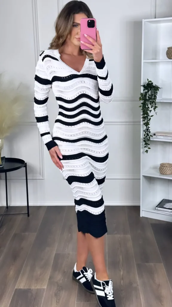 COPPEROSE Fitted Dresses | Day Dresses^Orlaith White & Black Striped Knit V Neck Midi Dress