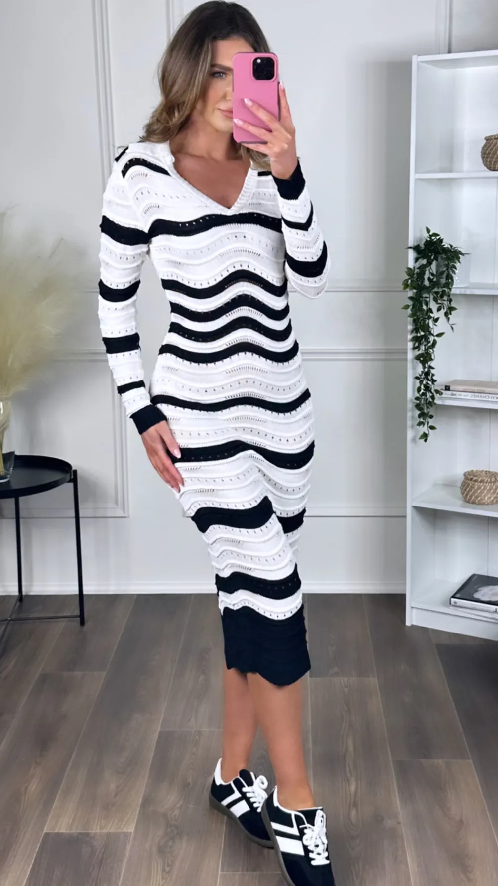 orlaith_white_amp_black_s_4.webp COPPEROSE Fitted Dresses | Day Dresses^Orlaith White & Black Striped Knit V Neck Midi Dress