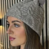BABEZ LONDON Hats, Scarves & Gloves^Pippin Taupe Chunky Cable Knit Faux Fur Pom Hat