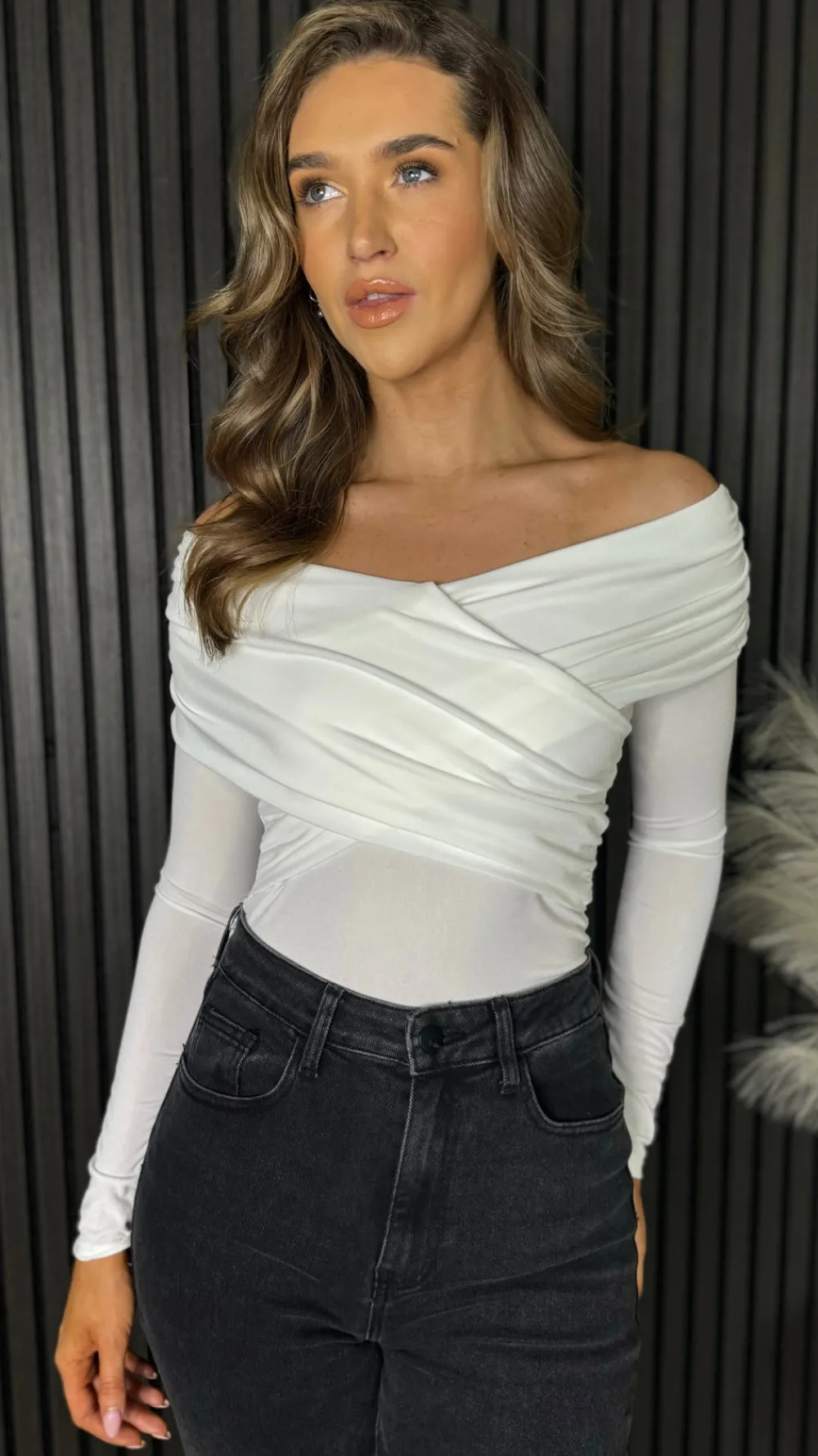 queenie_white_off_shoulde_1.webp LORIANE Tops^Queenie White Off Shoulder Bodysuit