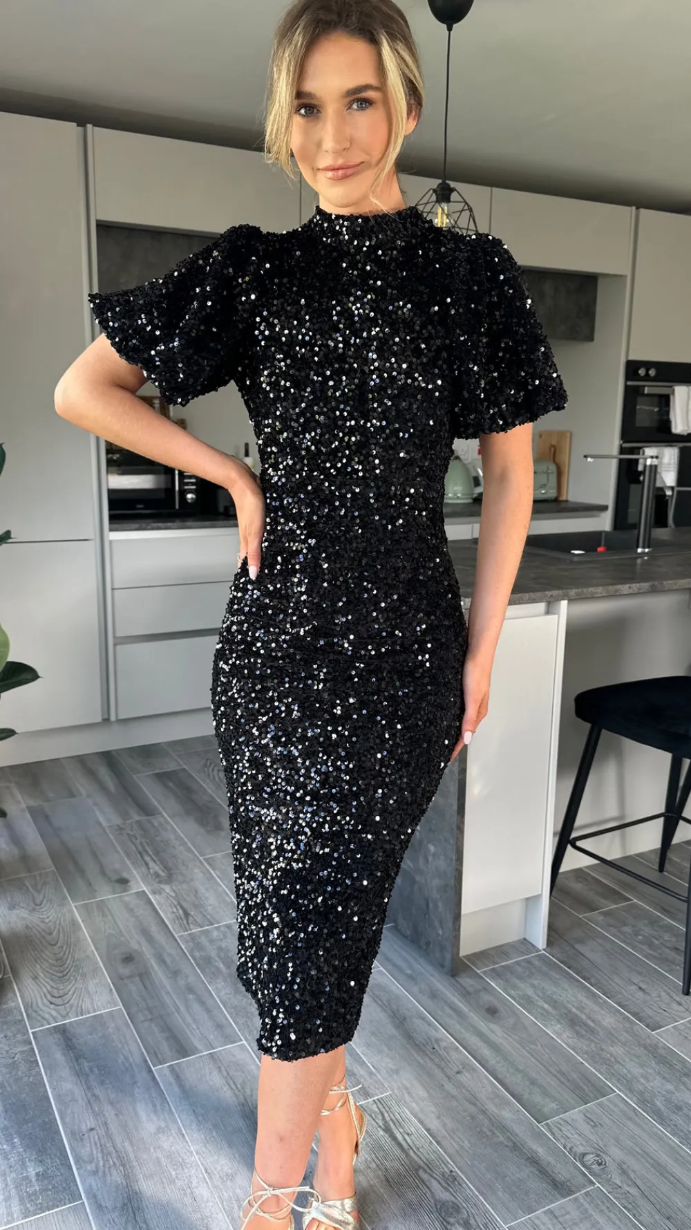 rachelle_black_sequin_bow_0.webp VERA LUCY Fitted Dresses | Going Out Dresses^Rachelle Black Sequin Bow Back Detail Midi Dress