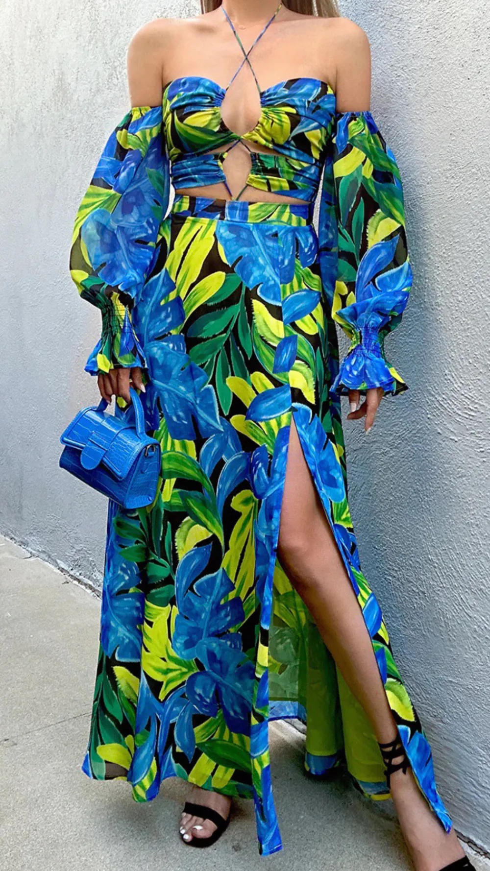 renata_floral_crisscross__0.webp cc Occasion Dresses | Maxi Dresses^Renata Floral Criss-Cross Detail Maxi Dress in Blue