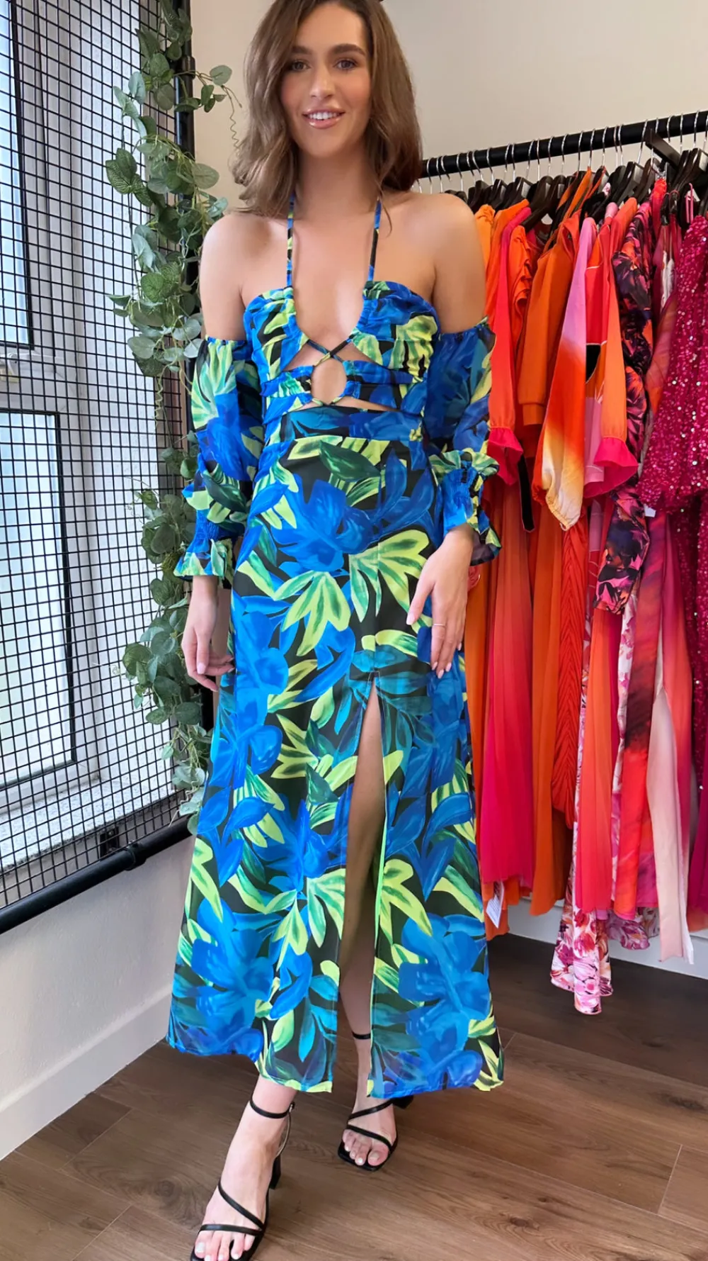 renata_floral_crisscross__2.webp cc Occasion Dresses | Maxi Dresses^Renata Floral Criss-Cross Detail Maxi Dress in Blue