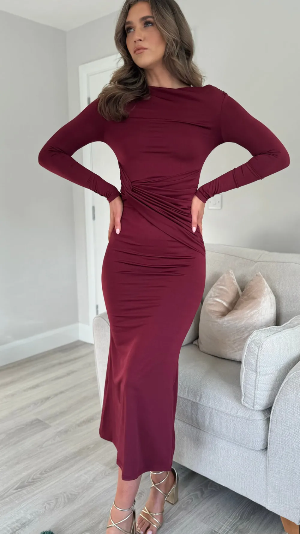 sarana_burgundy_ruched_be_1.webp COPPEROSE Midi Dresses^Sarana Burgundy Ruched Belted Detail High Neck Midi Dress