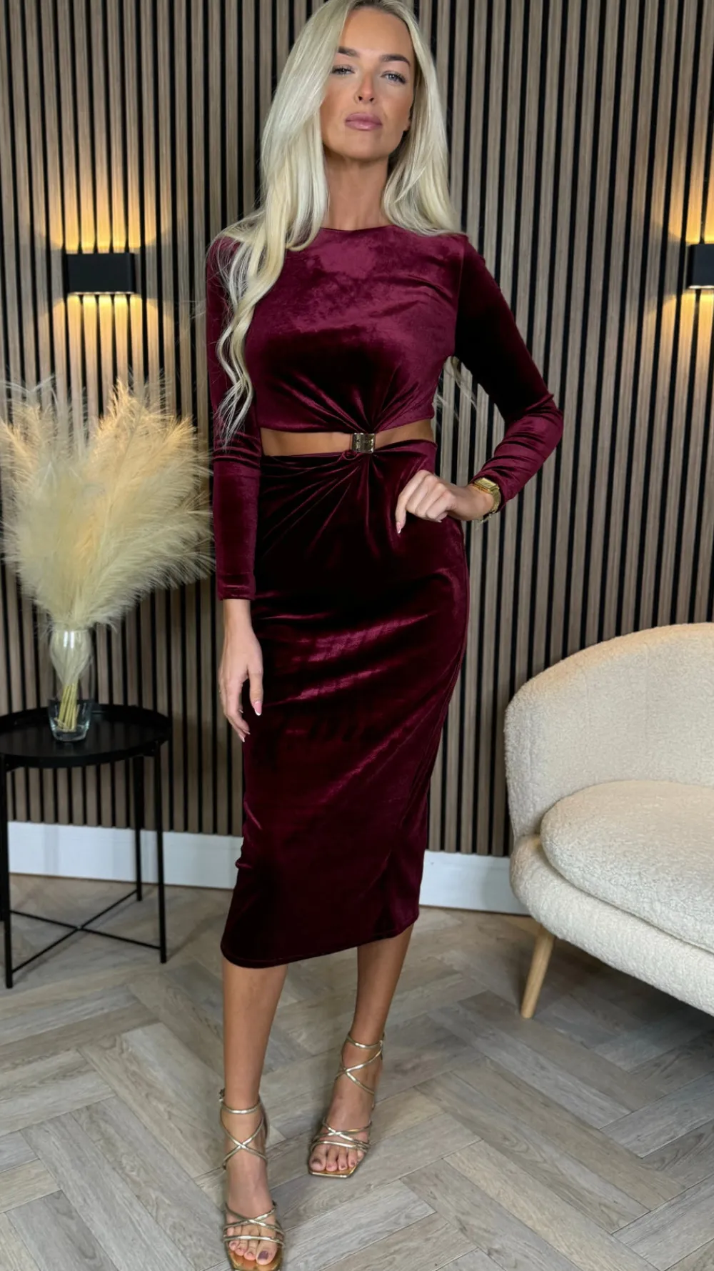 saskia_burgundy_cut_out_d_1.webp COPPEROSE Going Out Dresses | Occasion Dresses^Saskia Burgundy Cut Out Detail Midi Dress