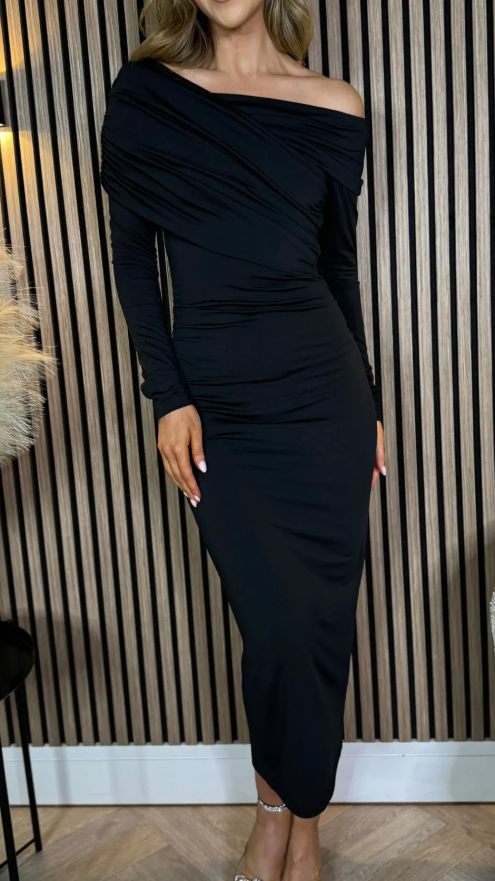sheridan_black_off_should_2.webp COPPEROSE Going Out Dresses | Occasion Dresses^Sheridan Black Off Shoulder Wrap Effect Midi Dress