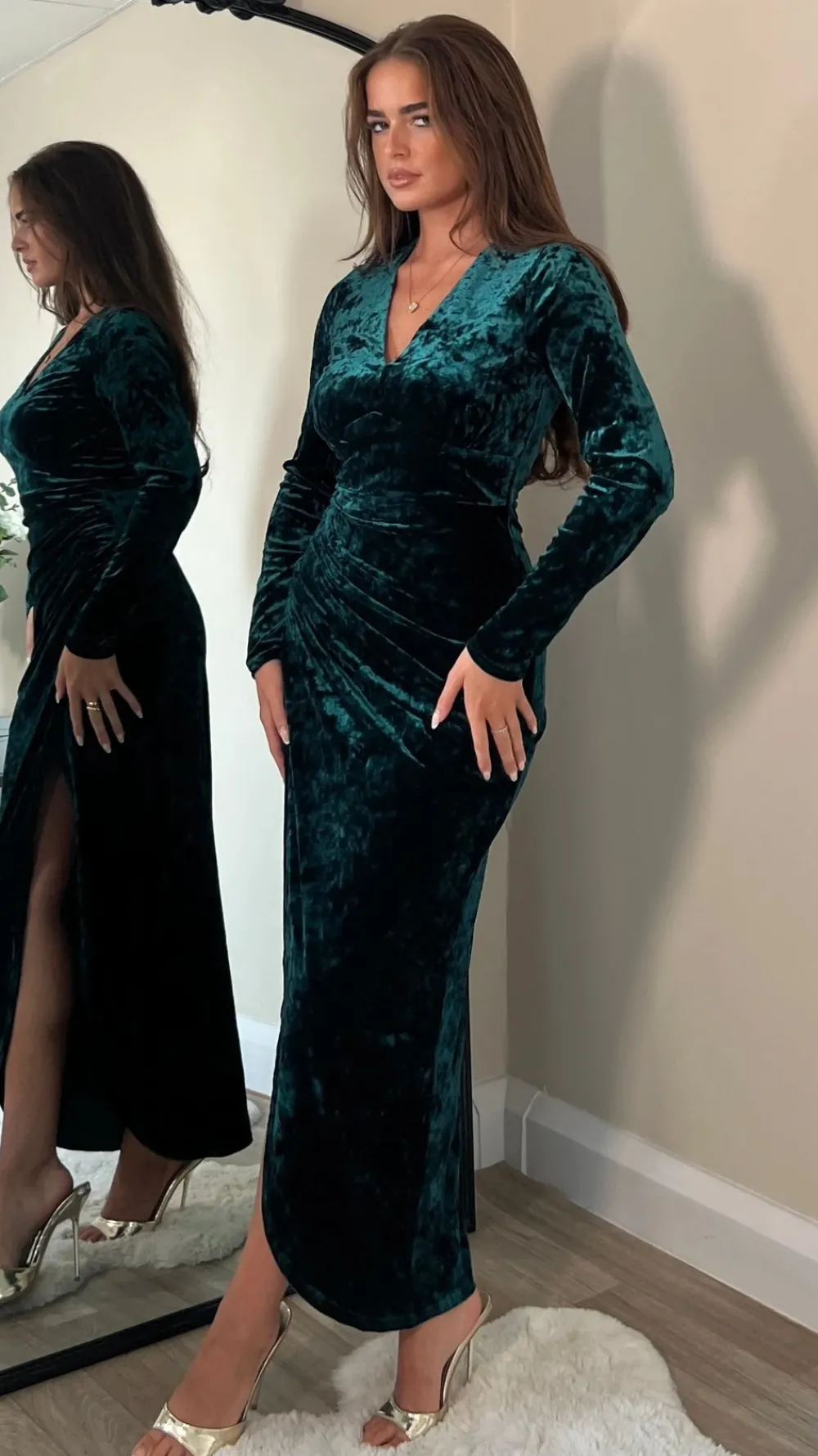 sigourney_forest_green_ve_2.webp GIRL IN MIND Fitted Dresses | Going Out Dresses^Sigourney Forest Green Velvet Asymmetric Wrap Midi Dress