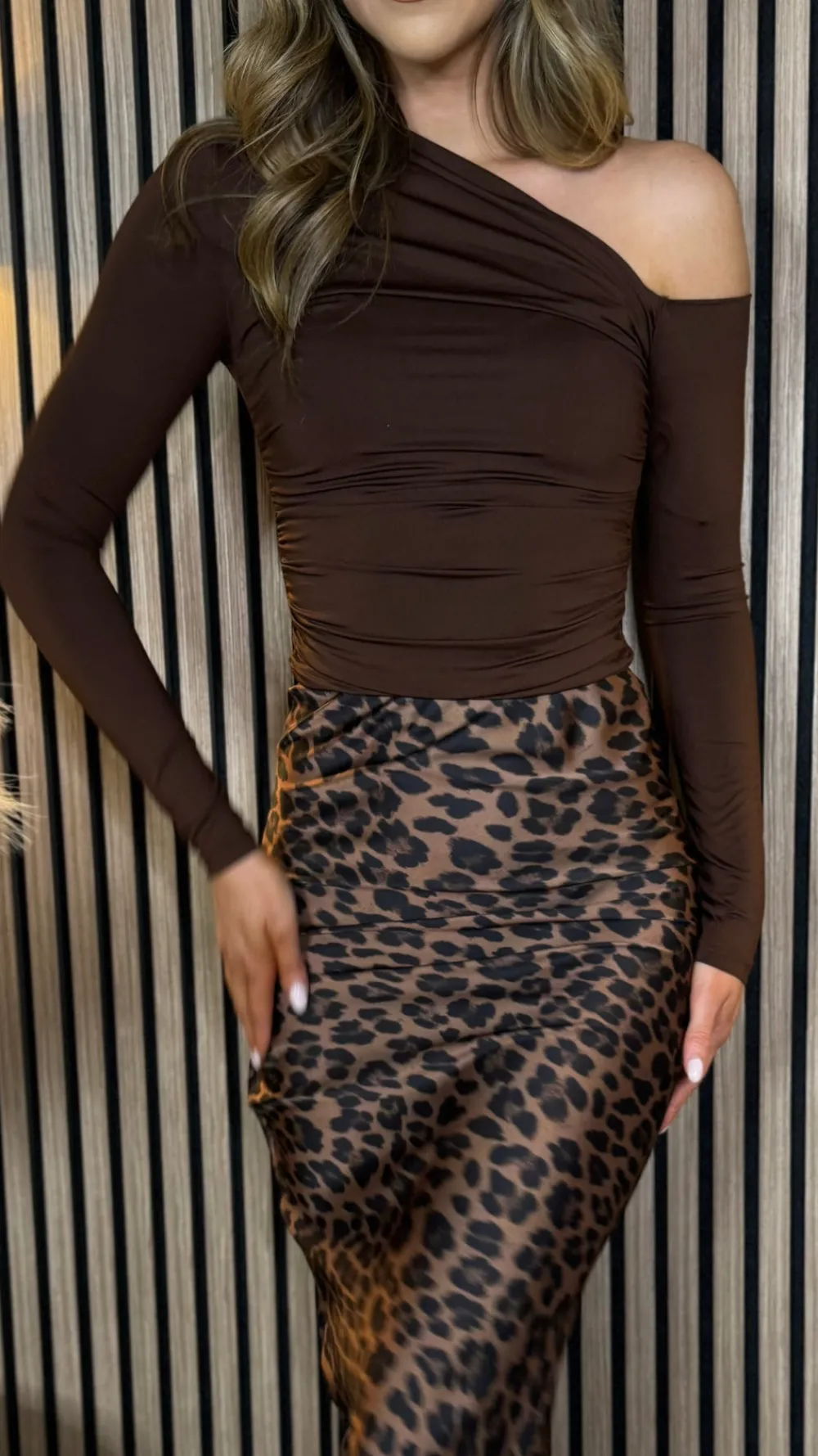 sloane_chocolate_ruched_o_2.webp VERA LUCY Tops^Sloane Chocolate Ruched One Shoulder Top