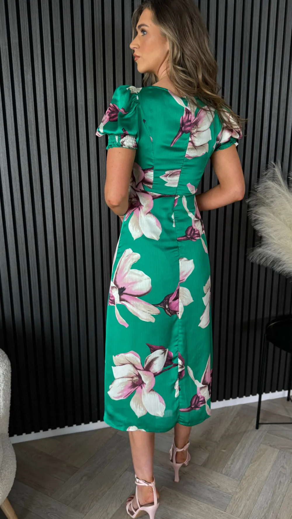 taylor_green_abstract_swe_2.webp GIRL IN MIND Going Out Dresses | Occasion Dresses^Taylor Green Abstract Sweetheart Midi Dress
